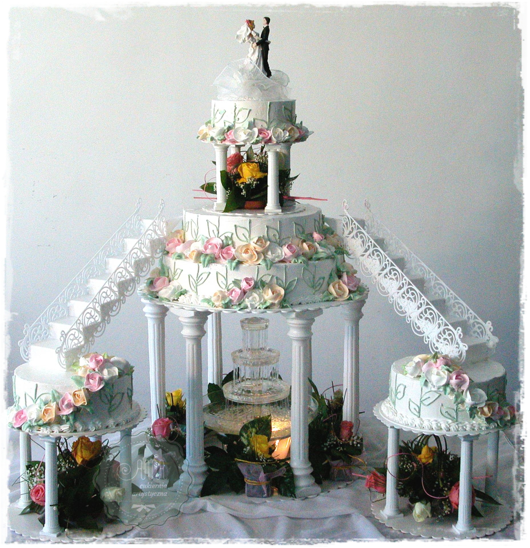 Tort weselny Różany ogród - zdjęcie 1